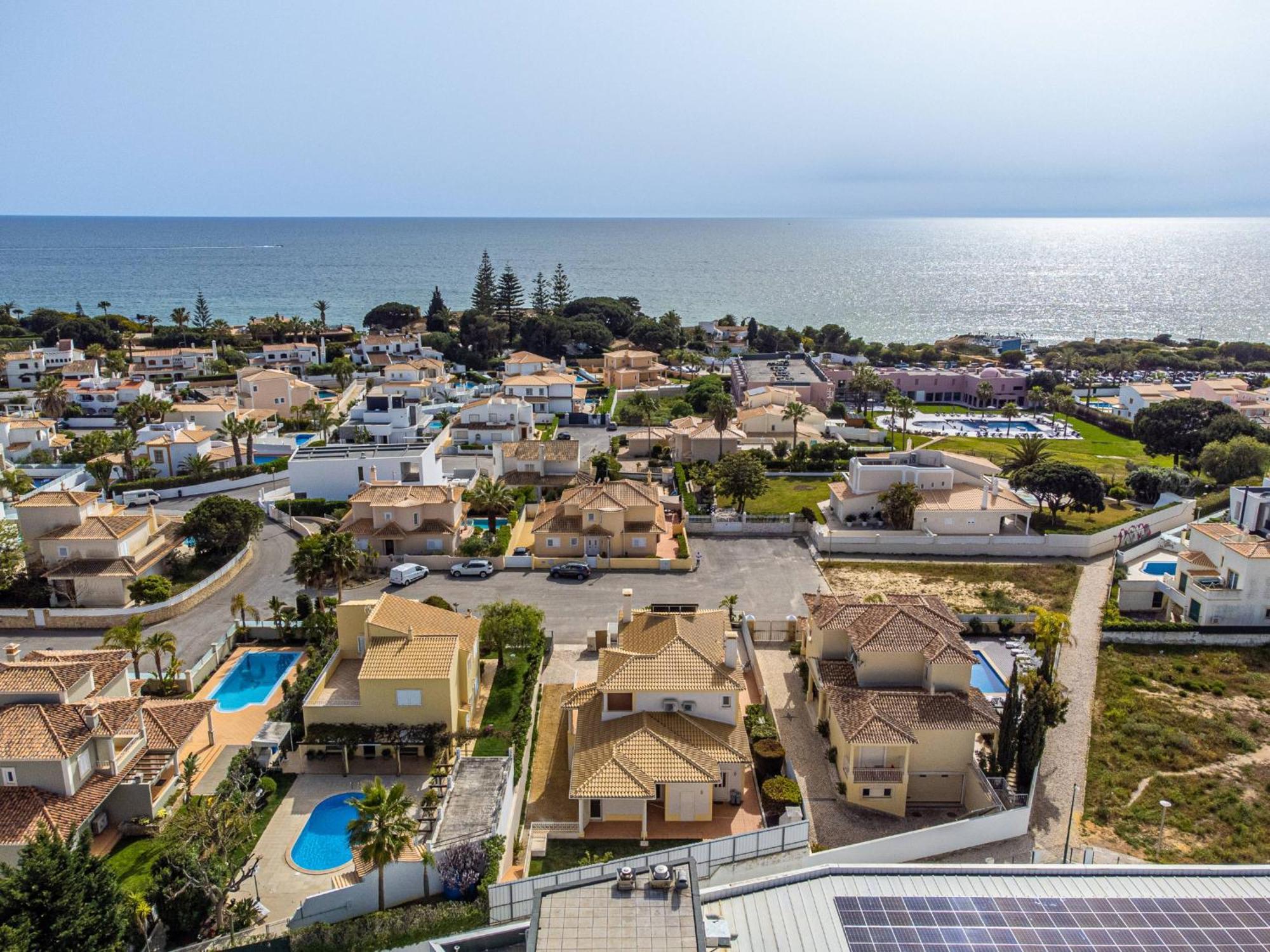 Villa Ribeiro By Hellovacations อัลบูเฟรา ภายนอก รูปภาพ