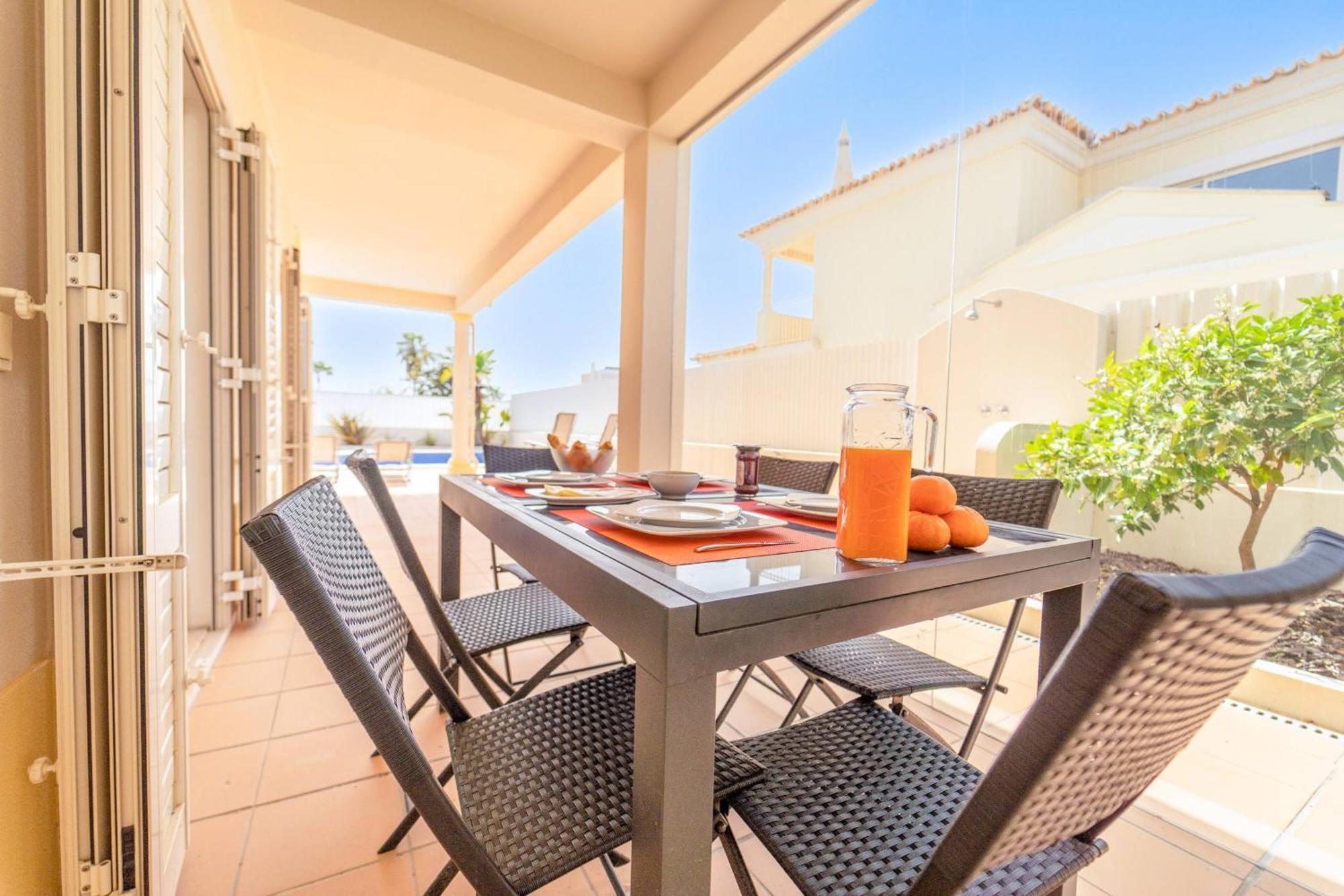 Villa Ribeiro By Hellovacations อัลบูเฟรา ภายนอก รูปภาพ