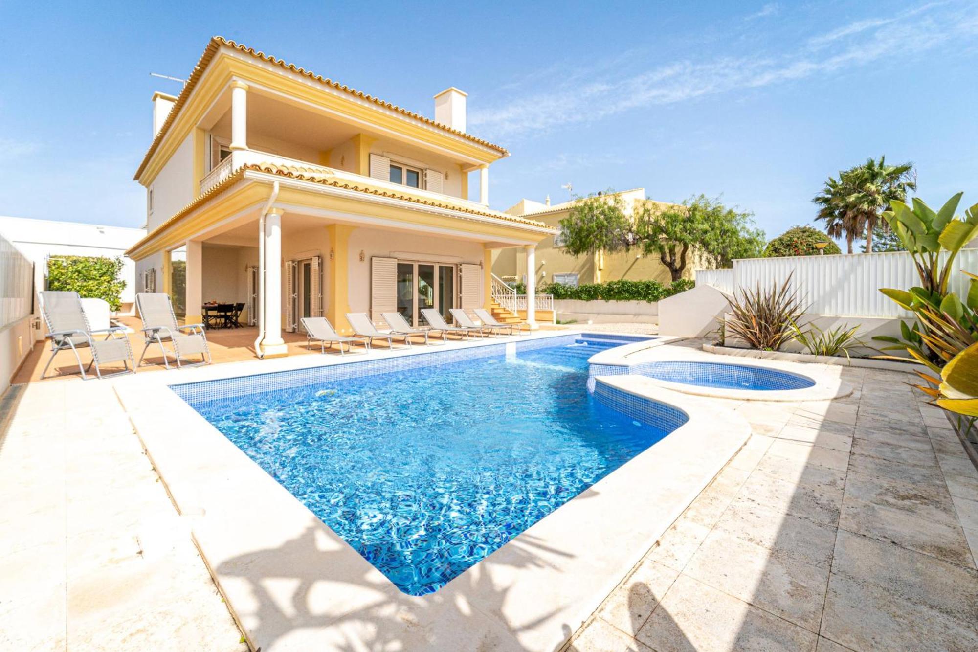 Villa Ribeiro By Hellovacations อัลบูเฟรา ภายนอก รูปภาพ