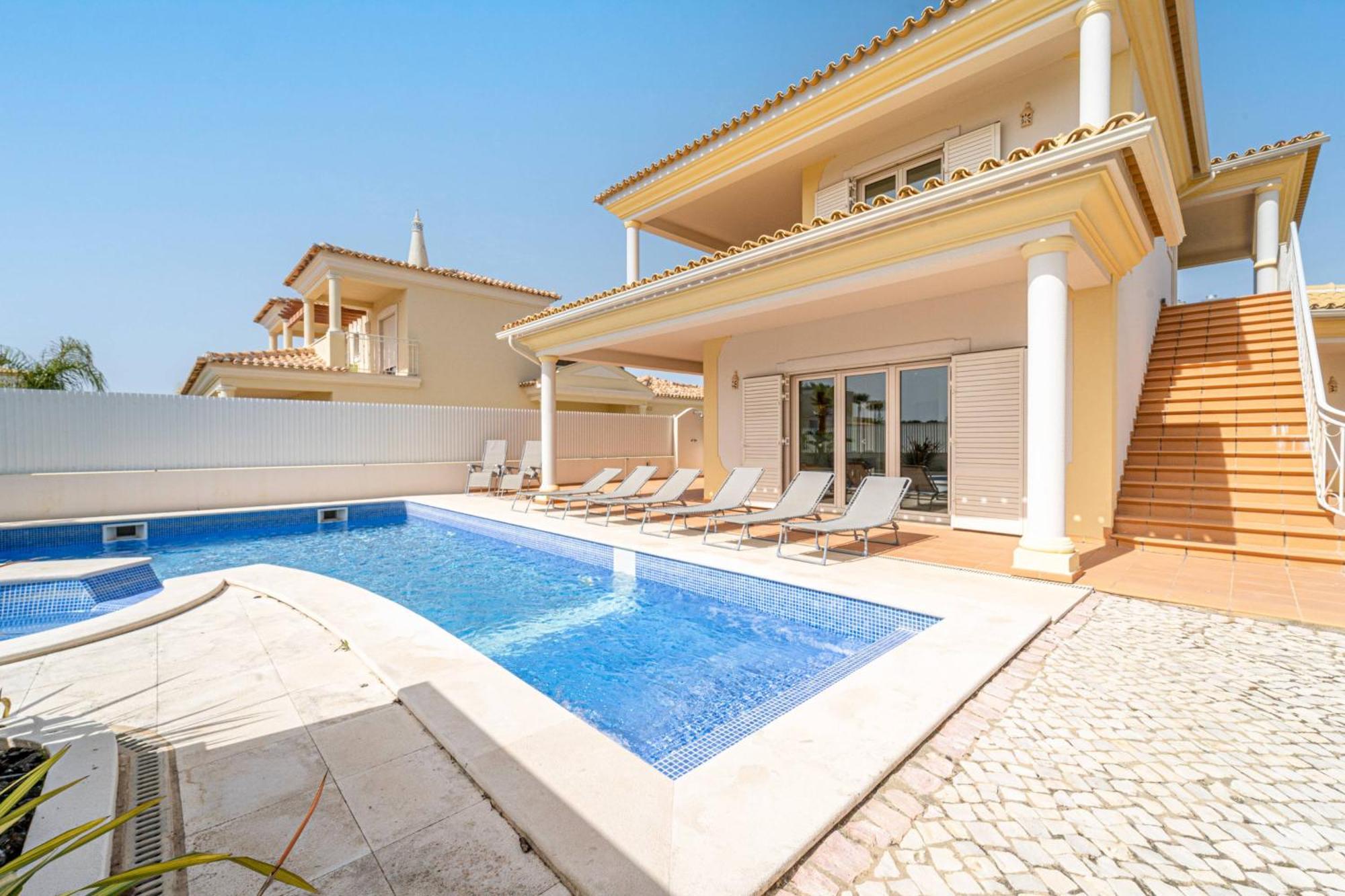 Villa Ribeiro By Hellovacations อัลบูเฟรา ภายนอก รูปภาพ