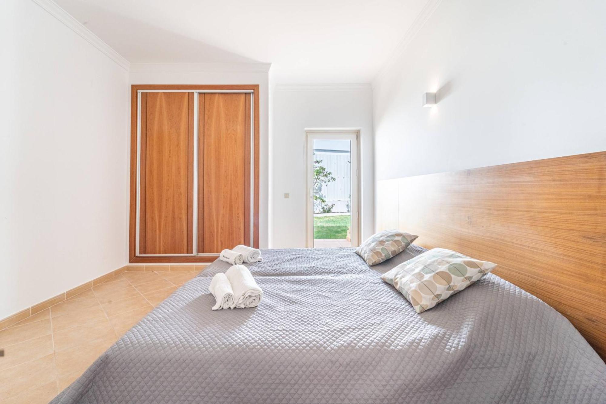 Villa Ribeiro By Hellovacations อัลบูเฟรา ภายนอก รูปภาพ